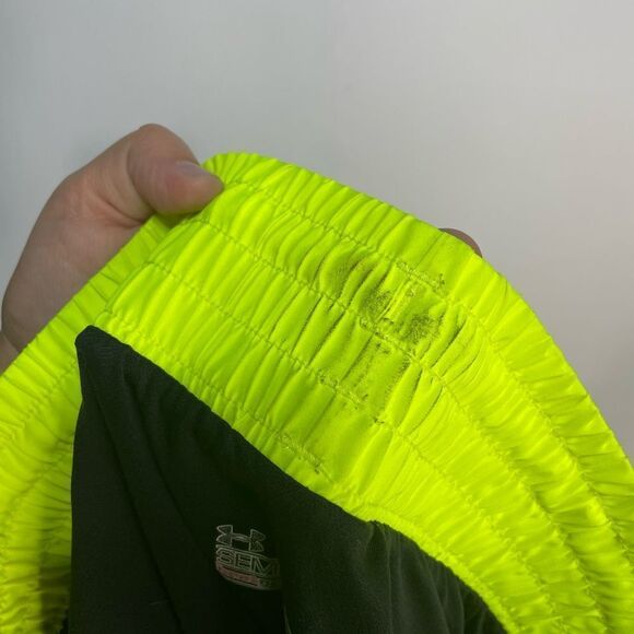 5 for $25🔥Under Armour Neon & Grey Lined Athletic Shorts Medium - Picture 4 of 8